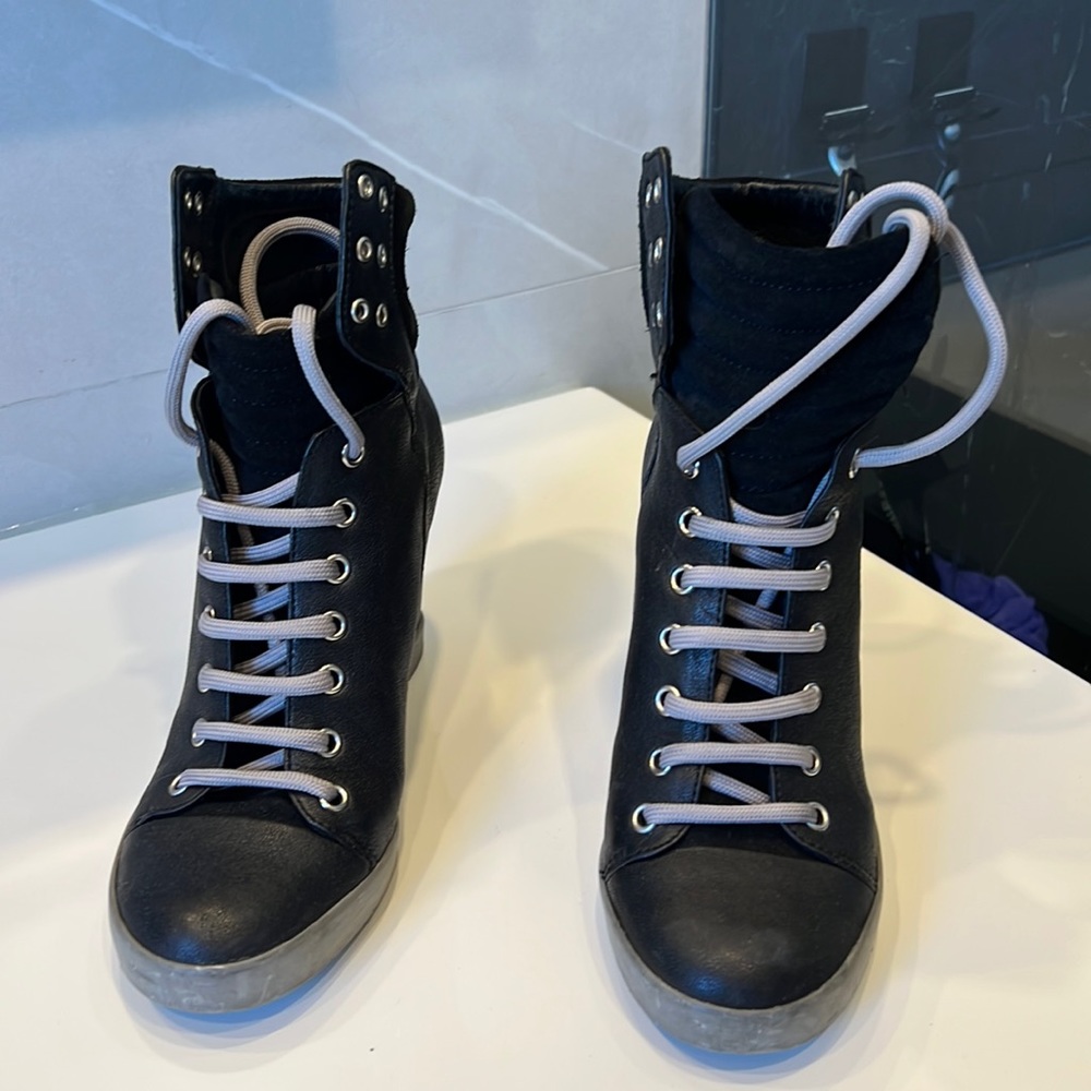 See by Chloe lace up platform sneaker size 7